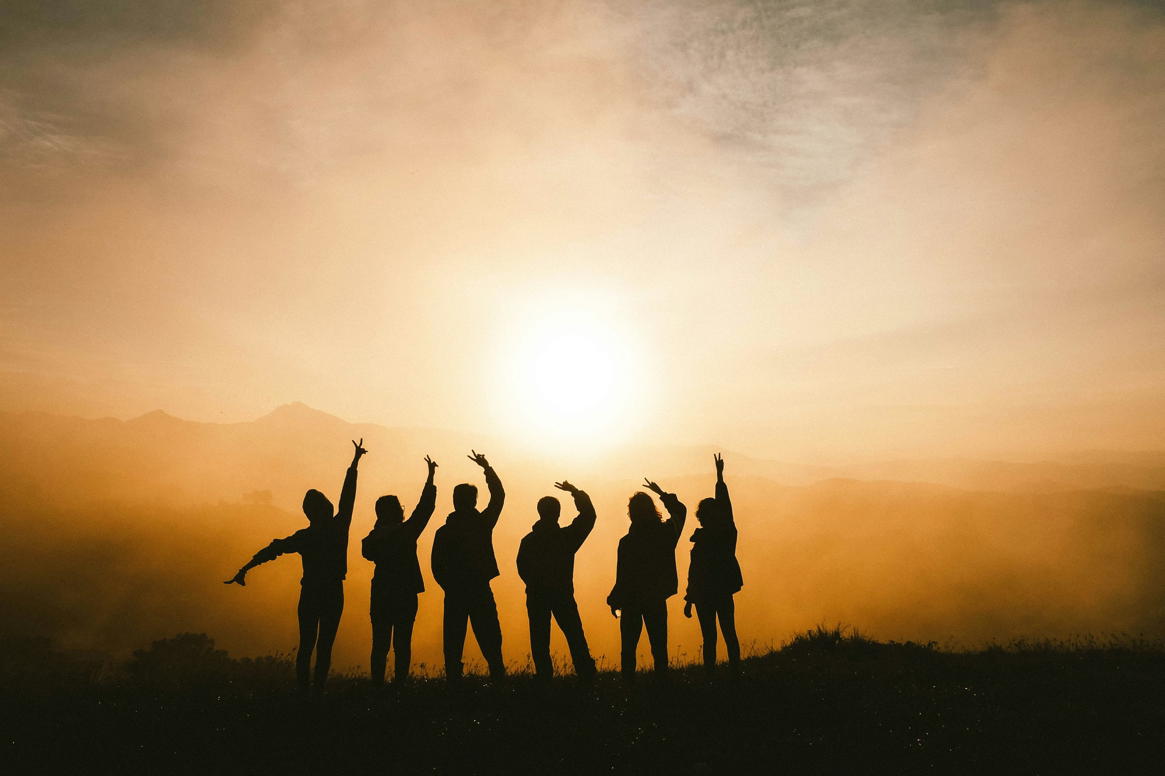 How Your Circle Shapes You: The Five People Rule Explained