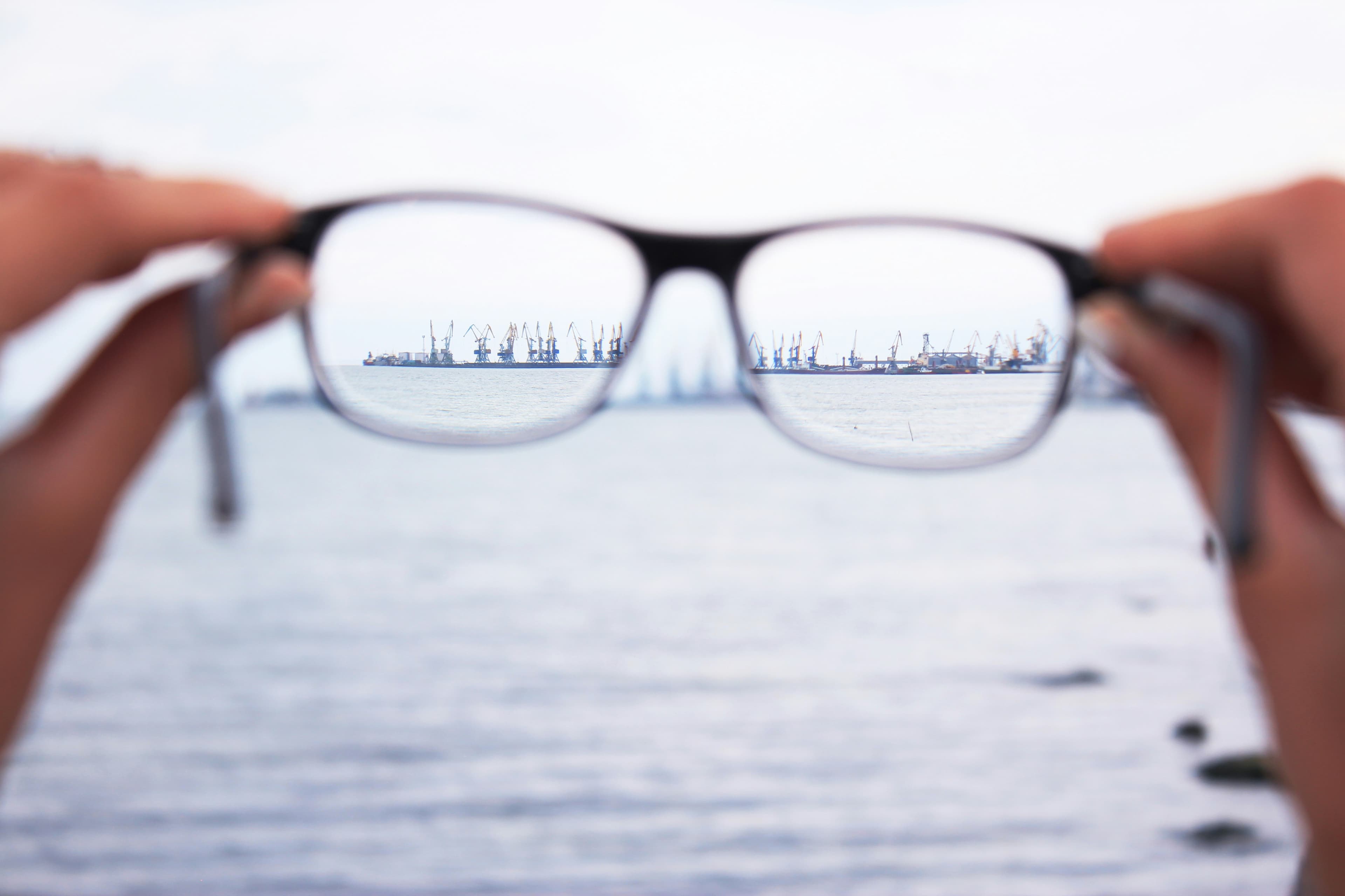Digital Minimalism: Reclaiming Focus in a Noisy World